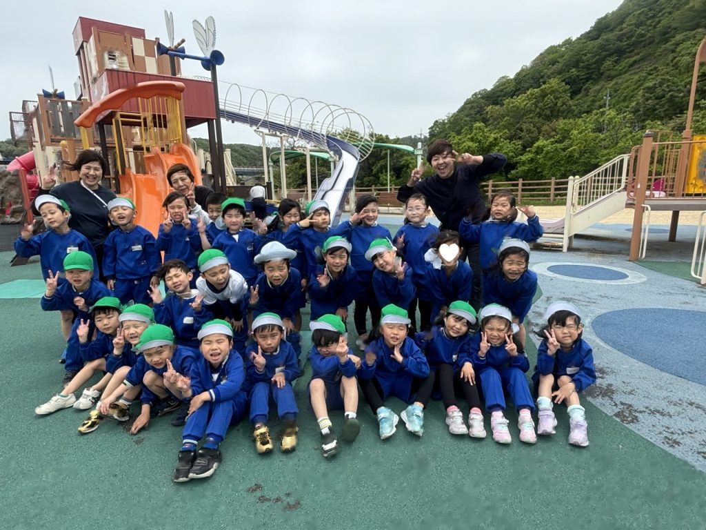 0509【年長】園外散歩（重箱公園）