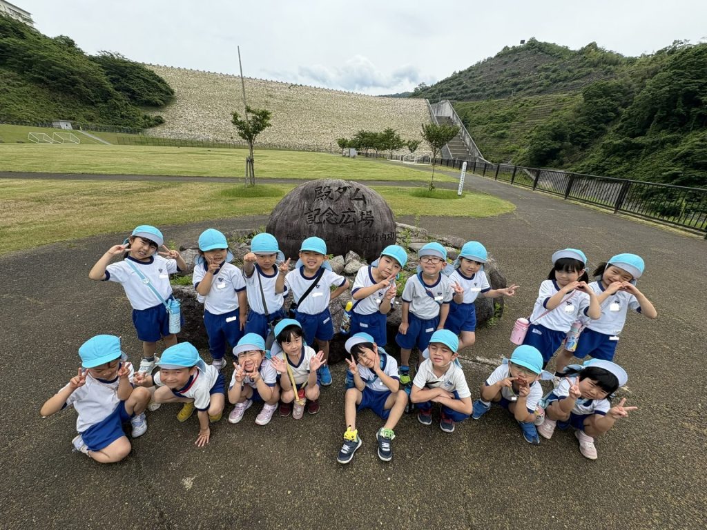 園外活動～殿ダム記念広場～