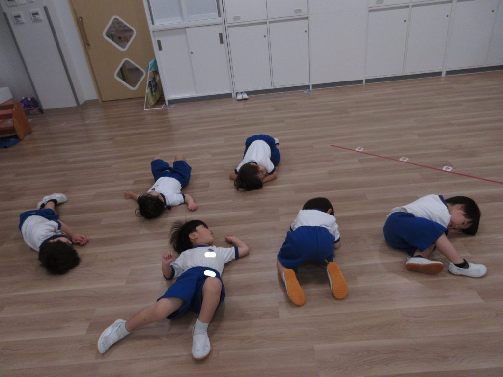 リトミック遊び楽しんでいます！