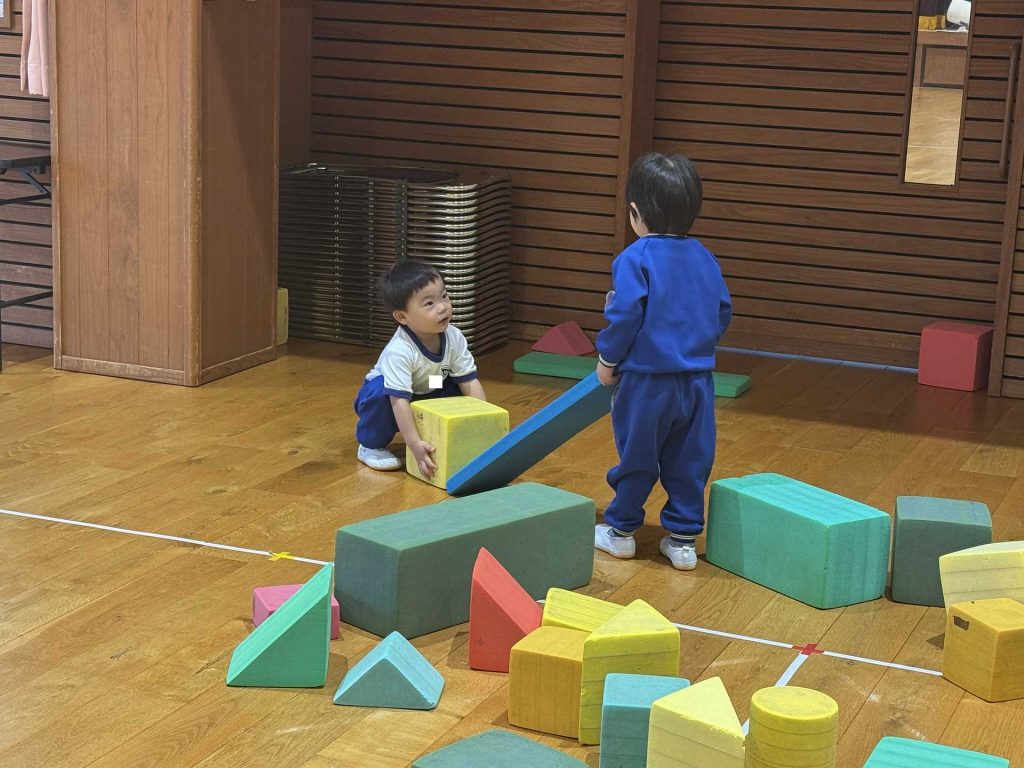 ☆ホールで遊びました☆