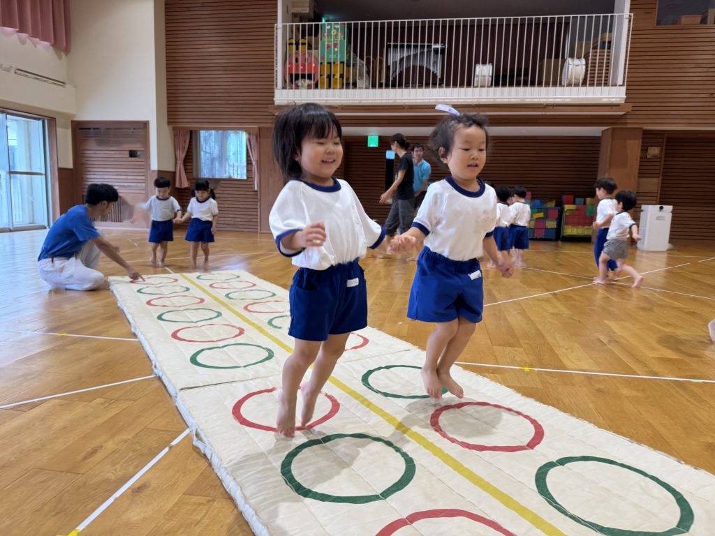 ☆体育教室～縄跳びの導入～