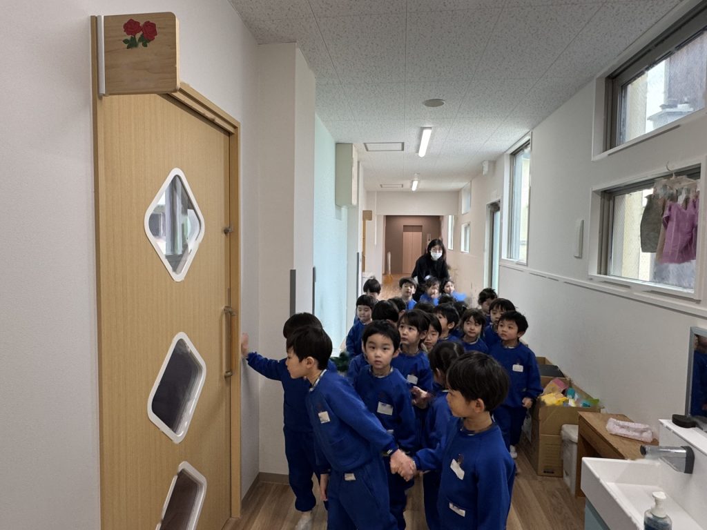 ★幼稚園探検へＧＯ！★